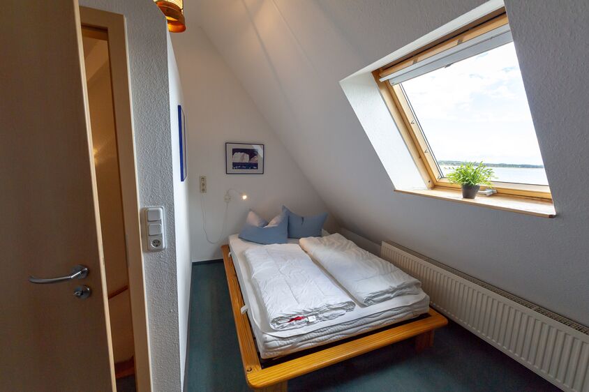 Schlafzimmer DG